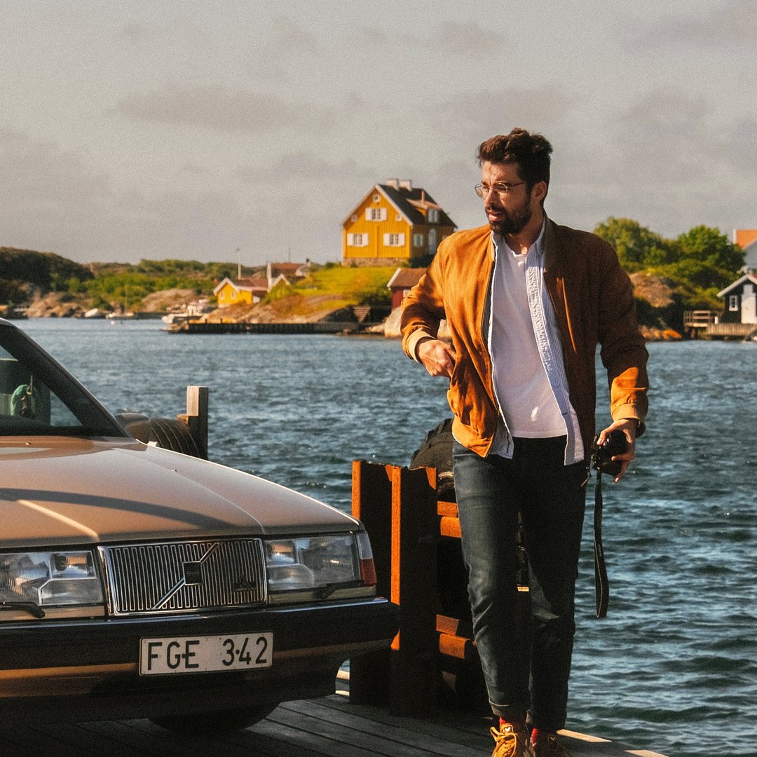 link to Vitsoe website